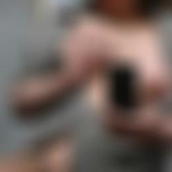 Семейная пара в поиске девушки в Геленджике для секса